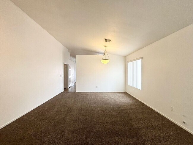 Foto del edificio - 2311 Little Italy Ave