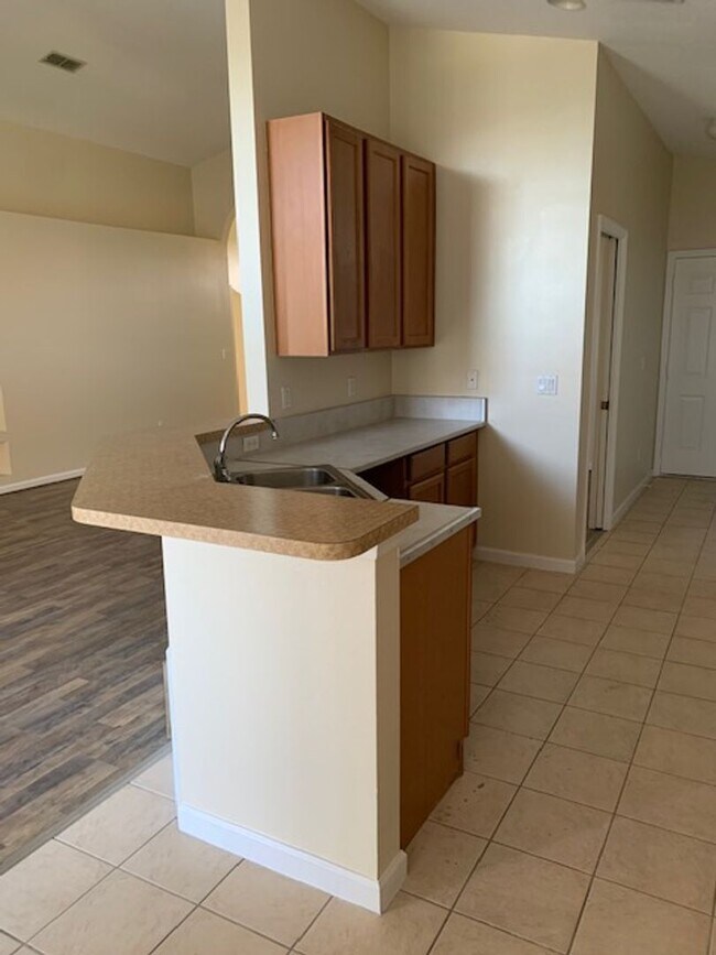 Building Photo - 3 bedroom home for rent