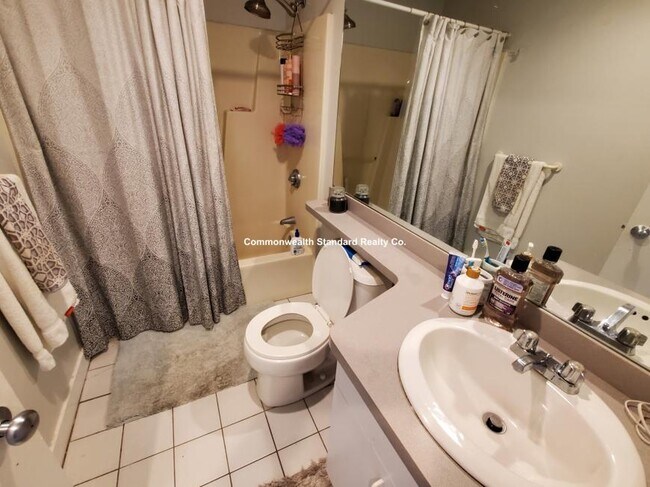 Building Photo - 2 bedroom in Boston MA 02118