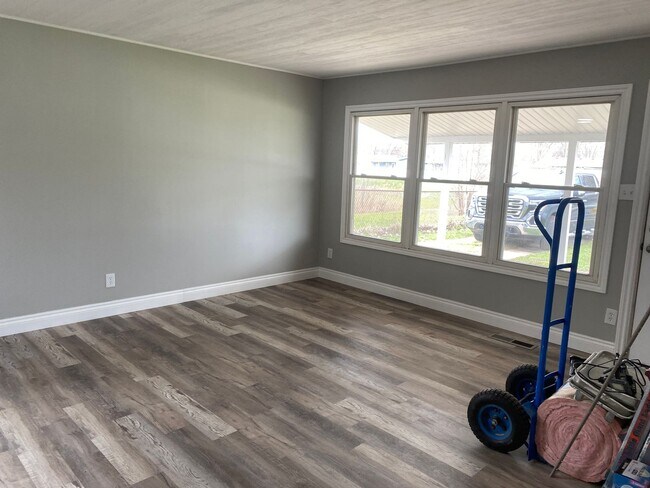 Foto del edificio - Updated 3 Bedroom 1 Bath Home Central Air ...