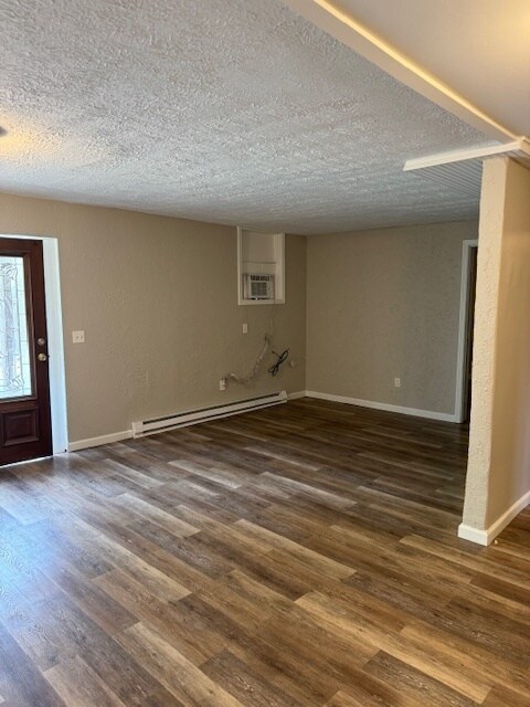 Foto del edificio - Spacious 2BR/1BA in Hendersonville! Completely renovated!