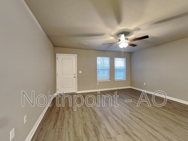 Foto del edificio - 8108 SW 1st St