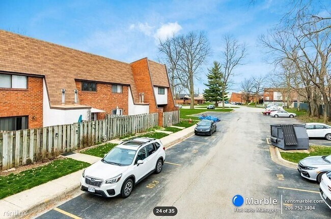 Foto del edificio - 2 br, 1.5 bath Townhome - 104 Lancelot Ln