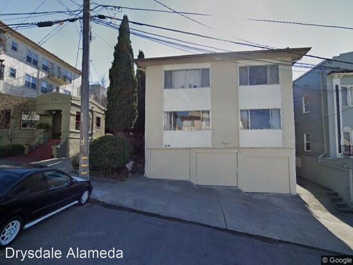 Primary Photo - 659 Hillsborough St