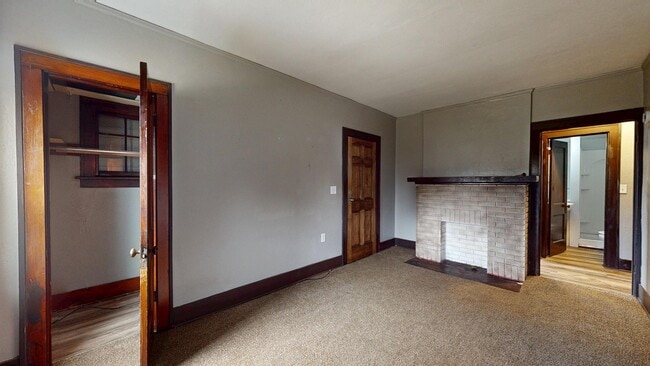 Building Photo - 236 Watson St