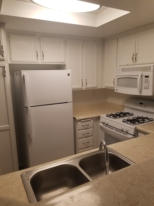 Laurel Villa 4500 Laurel Canyon Blvd Valley Village, CA