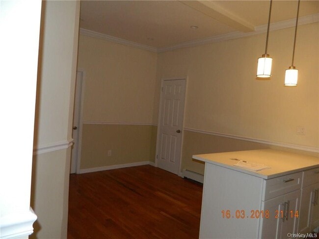 Building Photo - 1182 E Tremont Ave