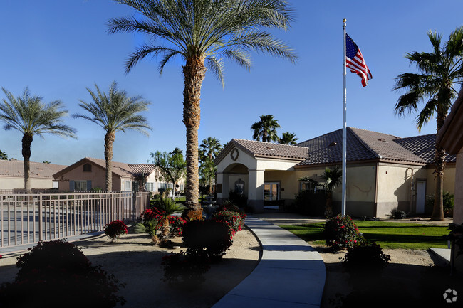 Building Photo - Hadley Villas