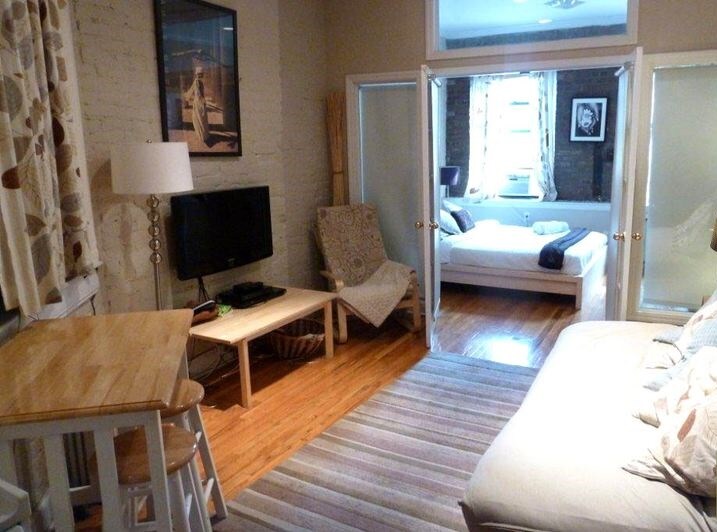 Foto principal - 123 E 3rd St