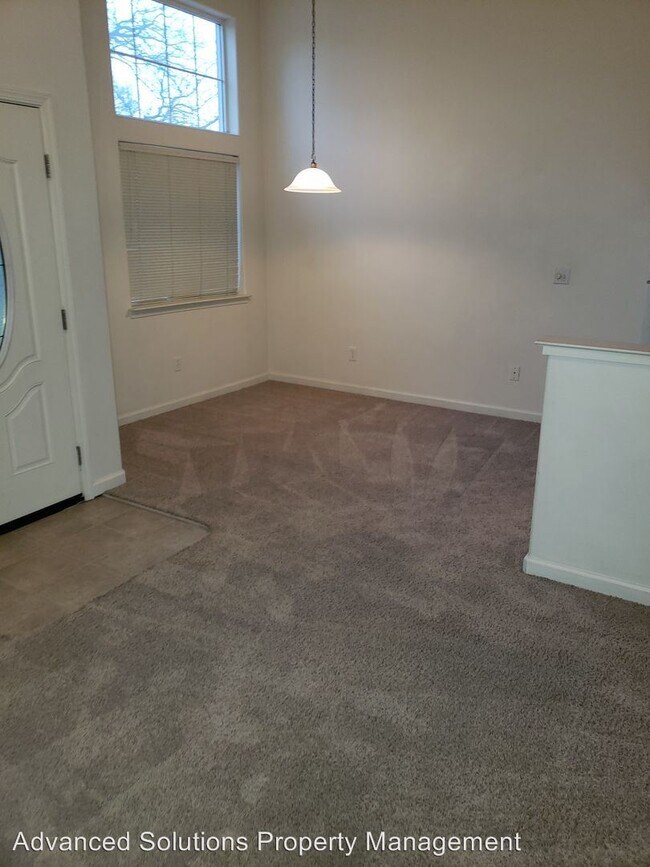 1278 Mighty Oak Ln Unit A D Redding Ca 96002 Apartment For