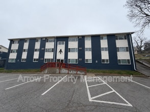 Building Photo - 5703 S 14th St