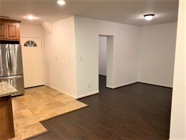 Building Photo - 3115 Rosedale St