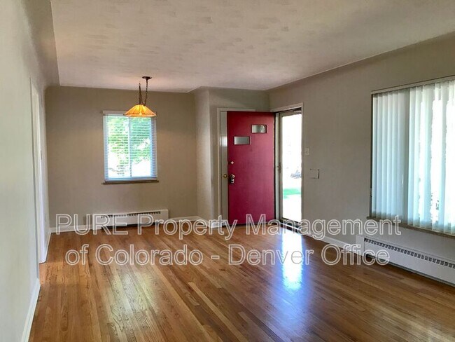 Building Photo - 6286 S Sycamore St
