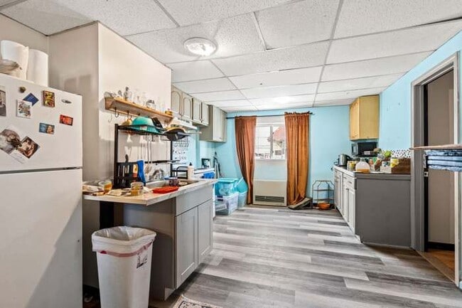 Kitchen - 135 Main St