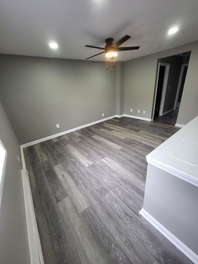 Foto del edificio - 915 Jack St