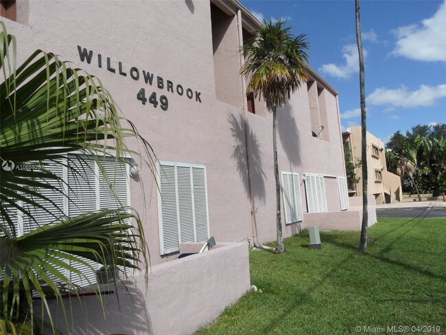 Building Photo - 449 Swallow Dr