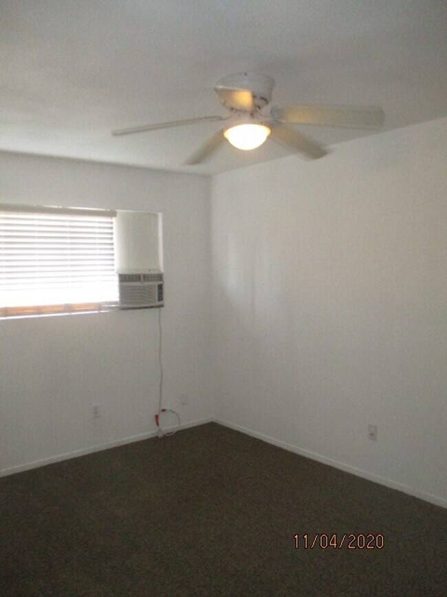 Building Photo - 2774