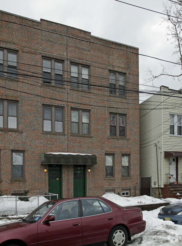 131 Roosevelt Ave, Jersey City, NJ 07304 Apartments in Jersey City