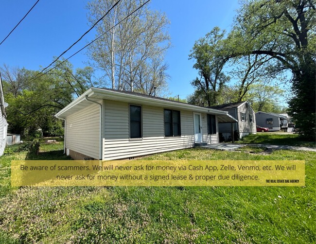 Building Photo - 133 Reasor Dr