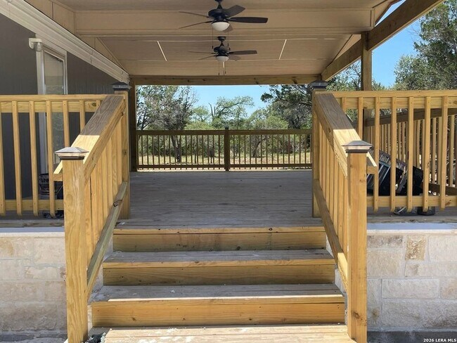 Foto del edificio - 960 Forest View Dr