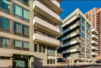 Building Photo - 660 W Wayman St