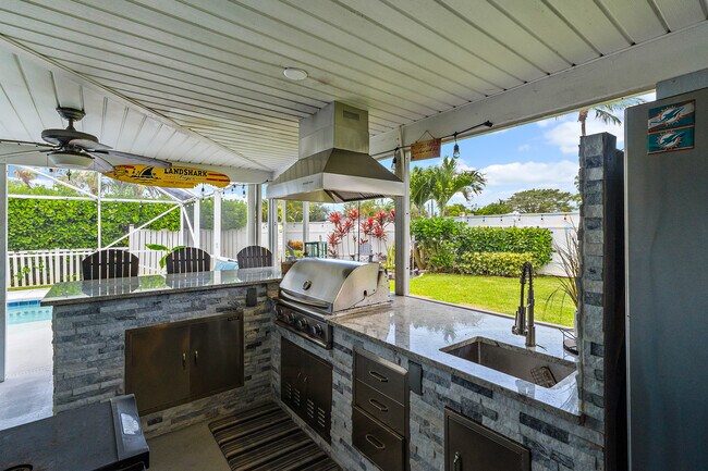 Foto del edificio - 9674 Dogwood Ave