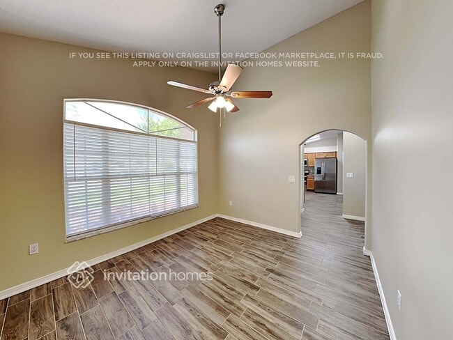 Foto del edificio - 2399 Sweetwater Blvd