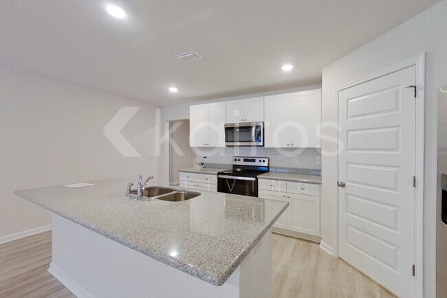 Building Photo - 4773 Malay Cir