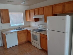Building Photo - 403 N Sunshine Blvd