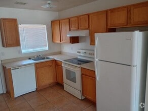 Building Photo - 403 N Sunshine Blvd