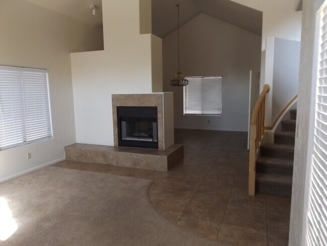 Foto del edificio - AVAILABLE SOON!! Spacious 4 bed 2.5 bath h...