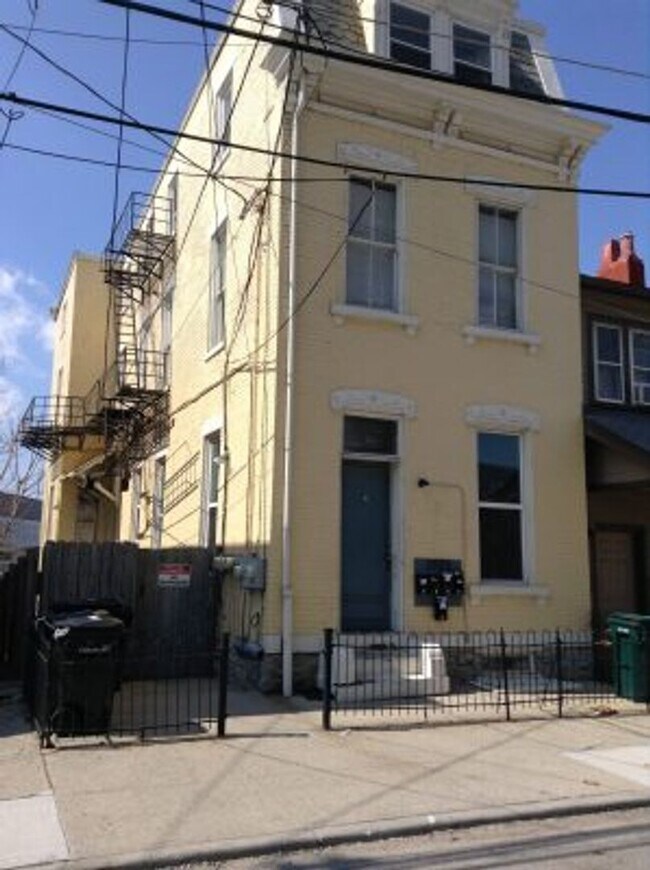 Foto del edificio - 2829 Glendora Ave