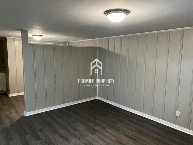 Foto del edificio - 1411 Highland Ave SE #B - HALF OFF FIRST M...