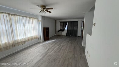 Building Photo - 1243 S Main Ave
