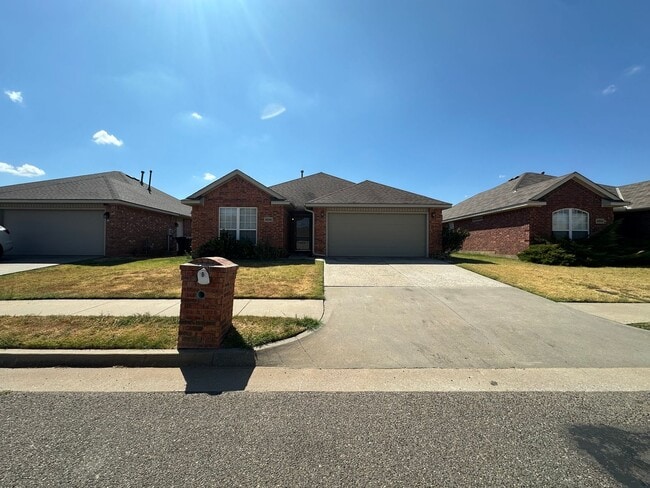 Photo - 4516 SE 79th Street House