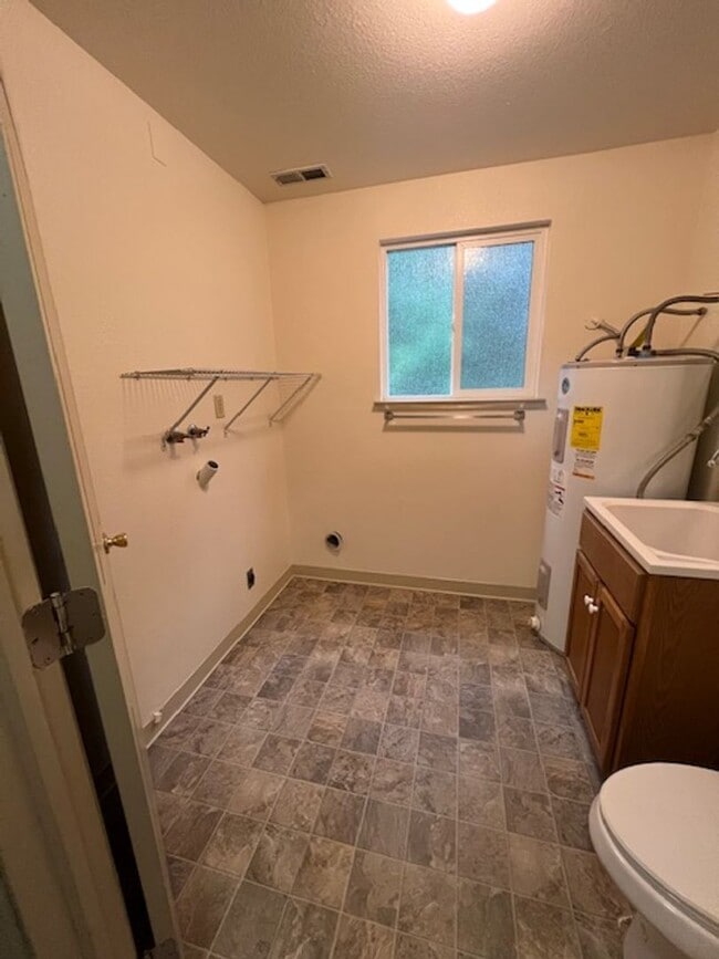 Foto del edificio - South Hill 3 bedroom house