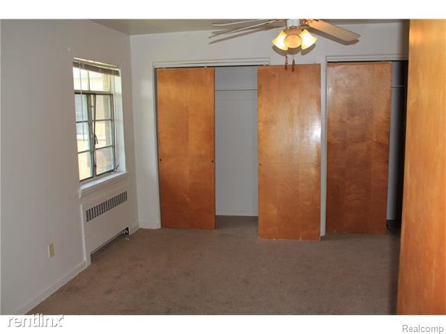 Foto del edificio - 5061 Lakewood St