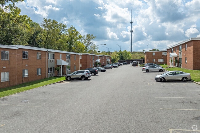 Building Photo - Creekside Apartments