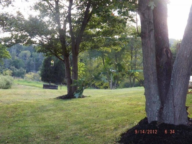 Building Photo - 705 Reeves Rd