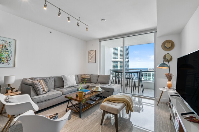 Photo - 1080 Brickell Ave (Miami, FL) Apartment