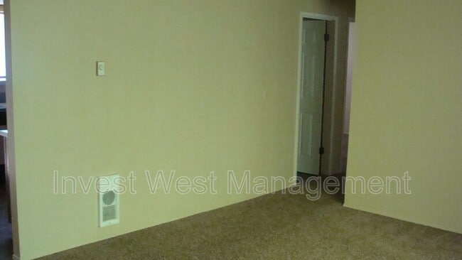 Building Photo - 1623 Ash St