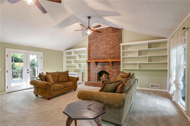 Foto del edificio - 4624 Mountain Creek Dr