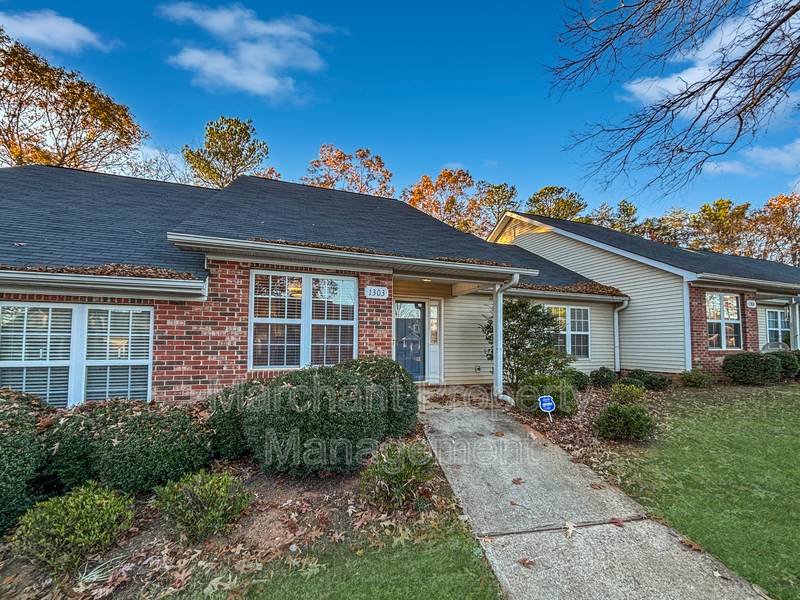 Foto principal - 1303 Wenwood Ct