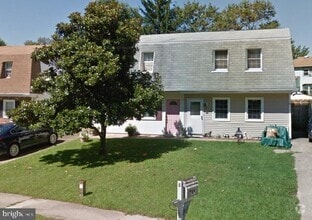 Building Photo - 11 Fomalhaut Ave