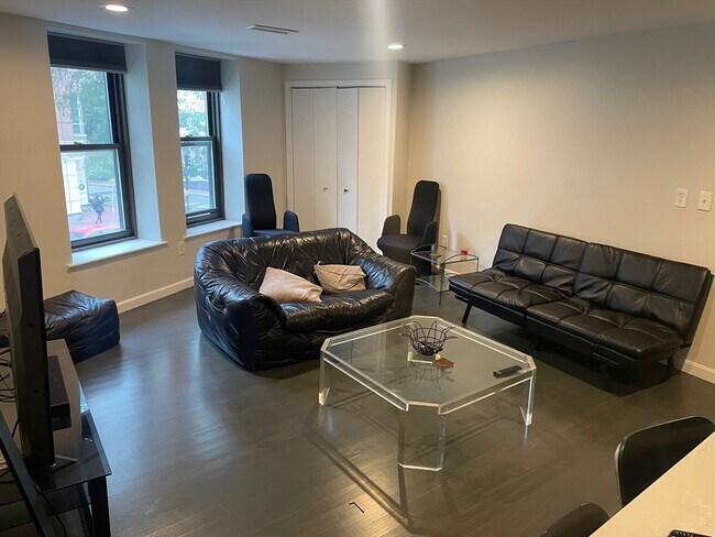 Foto del edificio - 386 Commercial St