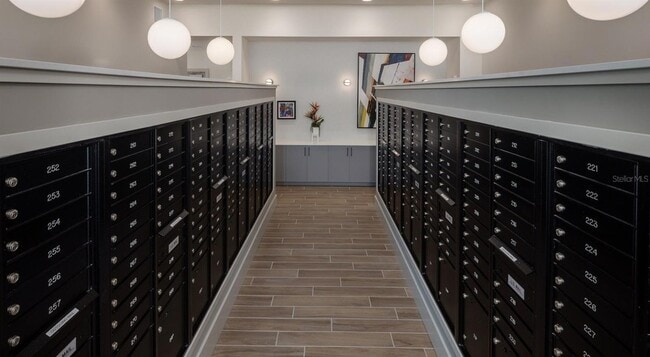 Foto del edificio - 1320 Caprice Dr