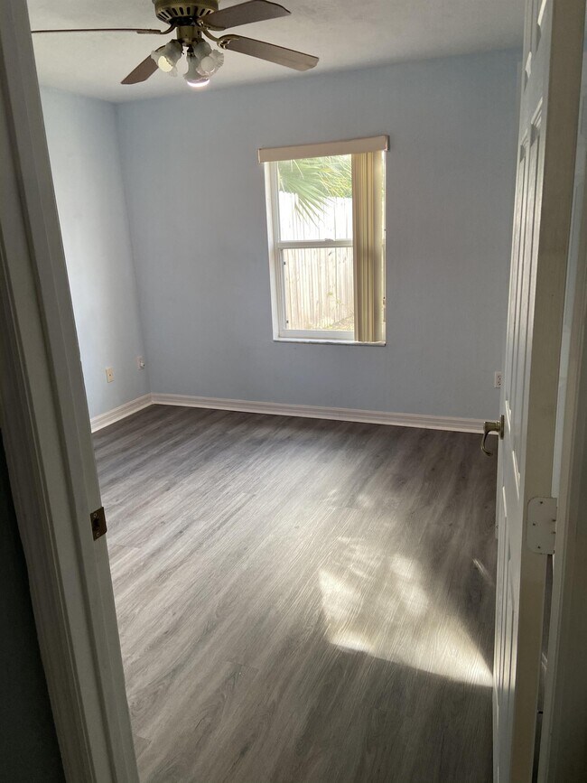 Foto del edificio - 504 Ora St