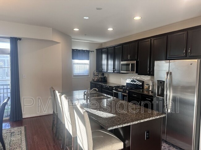 Building Photo - 10945 Parkshire Ln