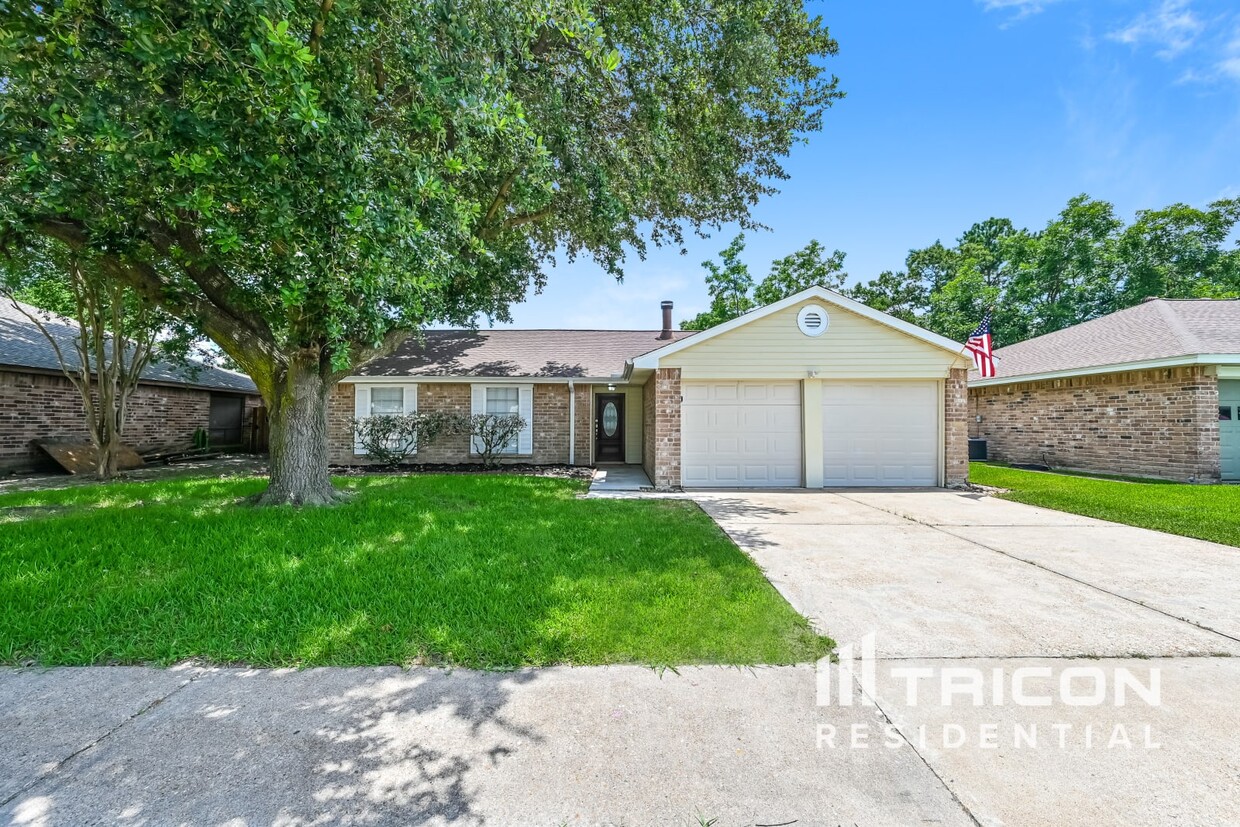 Foto principal - 16319 Silver Sky Ln