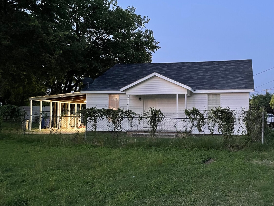 2220 Ola Ln, Haltom City, TX 76111 House Rental in Haltom City, TX